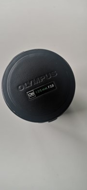 De Olympus OM Zuiko MC Auto-T 135mm f/2.8