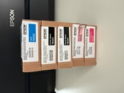 SureColor SC-P800 in nieuwstaat met extra inkt.