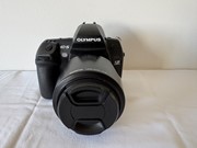 Olympus E-5 DSLR met drie ZUIKO objectieven