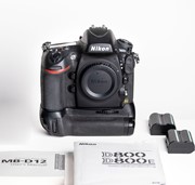 Nikon D800E met MB-D12 grip