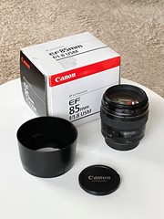 Canon EF 85mm f/1.8 USM