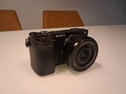 Sony a6300 + 16-50 mm F3.5-5.6 + 3 batterijen