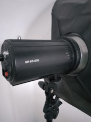 Flitsset : grote softbox en flitslamp QHSTA300