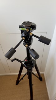 Oerdegelijk Manfrotto (video/ foto) statief + kop 