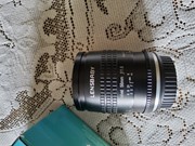Lensbaby Velvet 56mm f/1.6 – Canon EF