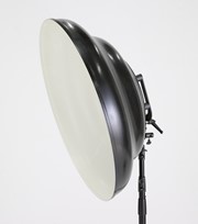 Mola beautydish met Broncolor lampvatting