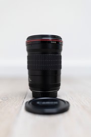 Canon EF 135mm f/2L USM lens