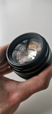 Canon EF 85mm f/1.8 USM