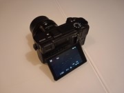 Sony a6300 + 16-50 mm F3.5-5.6 + 3 batterijen