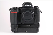 Nikon F6 MINT+Orig VC grip+Orig doos NieuwStaat