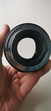 Canon EF 85mm f/1.8 USM
