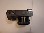 Sony a6300 + 16-50 mm F3.5-5.6 + 3 batterijen