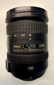 Nikon zoomlens 18-200