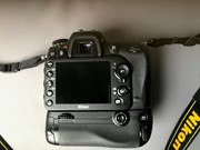 Nikon D-7100 met Battery Pack