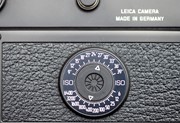 Leica M6 body met grip en originele draagriem