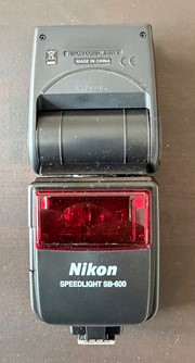 Nikon speed light SB-600