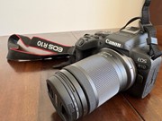 TE KOOP: Canon EOS R10 systeemcamera plus zoomlens